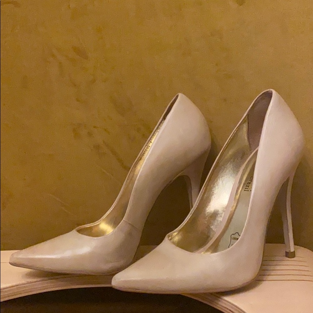 Cathy Jean Vintage Pumps